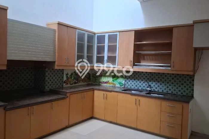 Jarang Ada! Rumah Kontrakan 6 Kamar Bagus Siap Huni Pluit Jarang Ada! Rumah Kontrakan 6 Kamar Bagus Siap Huni Pluit