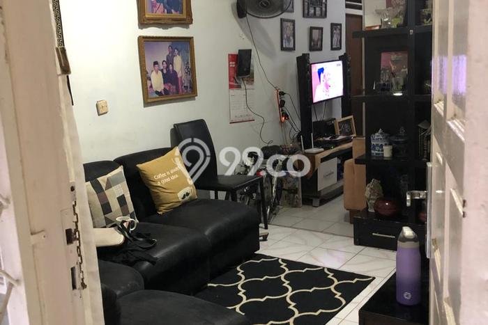 Area Ramai! Gudang Dijual di Kebayoran Lama untuk Bisnis Luas Bangunan 350m2 Area Ramai! Gudang Dijual di Kebayoran Lama untuk Bisnis Luas Bangunan 350m2