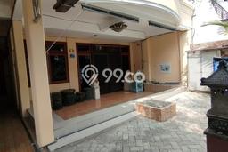 Hunian Mewah LB 350m2 Siap Huni Desain Elegan di Nginden, Surabaya Hunian Mewah LB 350m2 Siap Huni Desain Elegan di Nginden, Surabaya