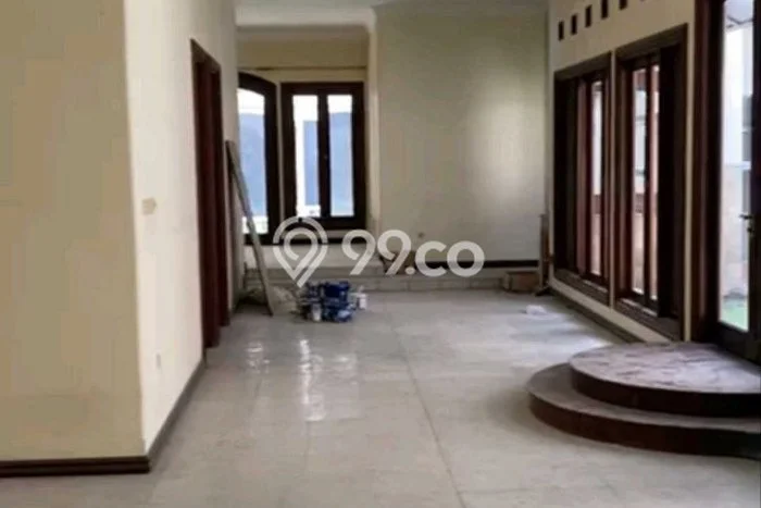 Disewakan segera rumah minimalis strategis 4 Kamar di Wonokromo, Surabaya Disewakan segera rumah minimalis strategis 4 Kamar di Wonokromo, Surabaya