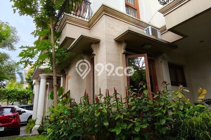 For Sale! Luxury House LT 432m2 Desain Elegan di Slipi For Sale! Luxury House LT 432m2 Desain Elegan di Slipi