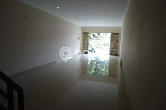 Untuk Dijual! Ruko di Pos Pengumben Jakarta Barat LT 135m2 / LB 295m2 Kawasan Bisnis Untuk Dijual! Ruko di Pos Pengumben Jakarta Barat LT 135m2 / LB 295m2 Kawasan Bisnis