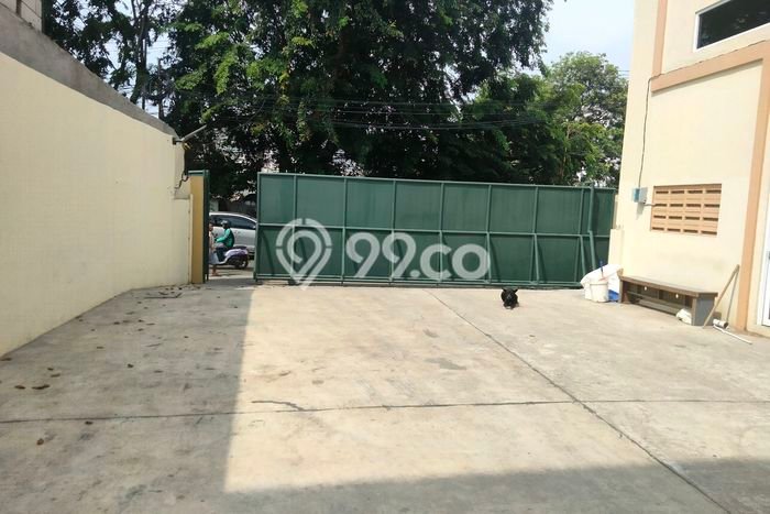 Unit Komersial Disewakan di Jakarta Barat Area Strategis Harga Kompetitif Unit Komersial Disewakan di Jakarta Barat Area Strategis Harga Kompetitif
