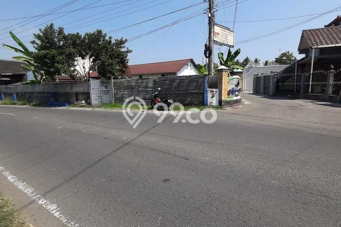AREA BERKEMBANG! Gudang For Rent Kawasan Godean, Luas 200m², Ready Operasional AREA BERKEMBANG! Gudang For Rent Kawasan Godean, Luas 200m², Ready Operasional