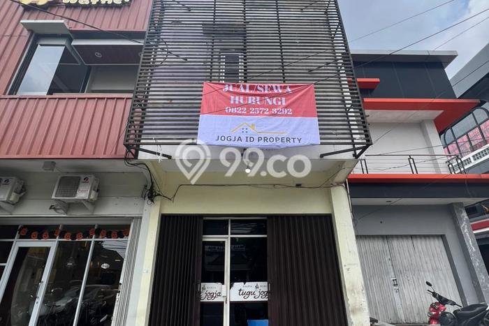 Ruko Area Premium di Caturtunggal, Luas 204m², Disewakan, Kawasan Bisnis Ruko Area Premium di Caturtunggal, Luas 204m², Disewakan, Kawasan Bisnis