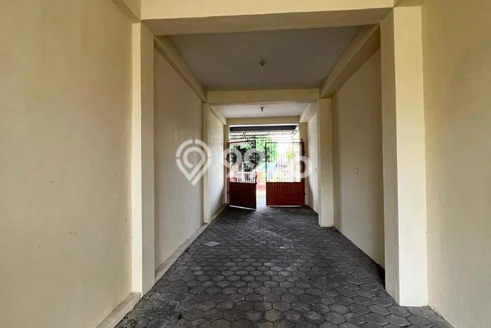 Ruko Disewa di Umbulharjo, Yogyakarta, LT 1000m2 / LB 425m2 Ruko Disewa di Umbulharjo, Yogyakarta, LT 1000m2 / LB 425m2