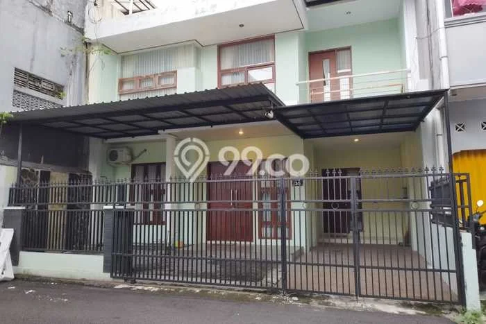 Rumah Nyaman area Caturtunggal, 3 KM, Lingkungan Tenang, Luas 137m² LB 210m² Rumah Nyaman area Caturtunggal, 3 KM, Lingkungan Tenang, Luas 137m² LB 210m²