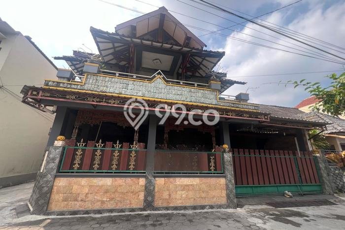 Lokasi terbaik! Rumah siap pakai dikontrakkan di Ngaglik LB 400m2 Lokasi terbaik! Rumah siap pakai dikontrakkan di Ngaglik LB 400m2