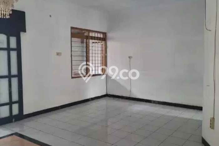 Rumah area Depok, 1 KM, Akses Mudah Pusat Kota, Luas 120m² Bangunan 100m² Rumah area Depok, 1 KM, Akses Mudah Pusat Kota, Luas 120m² Bangunan 100m²