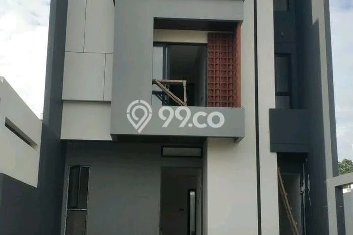 Rumah Elit Modern Tanpa Renovasi di Modernland Tangerang Rumah Elit Modern Tanpa Renovasi di Modernland Tangerang