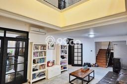 Dijual Rumah Luas Elegan Dengan View Cantik di Pondok Indah, Jakarta Selatan Dijual Rumah Luas Elegan Dengan View Cantik di Pondok Indah, Jakarta Selatan