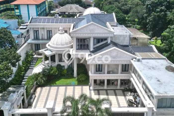 For Sale Rumah Mewah Exclusive di Cinere, Depok For Sale Rumah Mewah Exclusive di Cinere, Depok