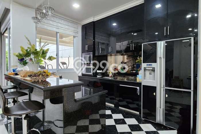 Siap Huni Rumah Mewah 5 Kamar di Pondok Aren Dekat ke Mana Saja Siap Huni Rumah Mewah 5 Kamar di Pondok Aren Dekat ke Mana Saja