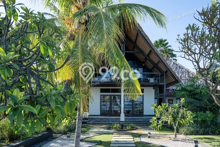 Rumah Elit LB 273m2 Siap Huni Desain Elegan di Dencarik, Buleleng Rumah Elit LB 273m2 Siap Huni Desain Elegan di Dencarik, Buleleng
