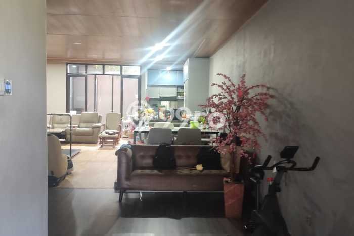 Dijual Rumah Luas Elegan Dengan View Cantik di Grand Wisata, Bekasi Dijual Rumah Luas Elegan Dengan View Cantik di Grand Wisata, Bekasi