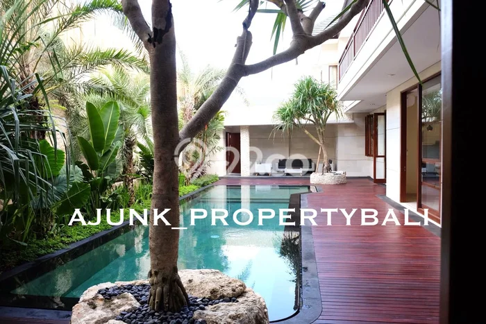 Rumah Luxury Modern Tanpa Renovasi di Umalas Badung Rumah Luxury Modern Tanpa Renovasi di Umalas Badung