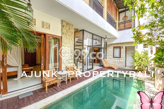 Hunian Elit LB 250m2 Siap Pakai Desain Elegan di Kerobokan, Badung Hunian Elit LB 250m2 Siap Pakai Desain Elegan di Kerobokan, Badung