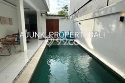 Rumah Luxury Modern Tanpa Renovasi di Kerobokan Badung Rumah Luxury Modern Tanpa Renovasi di Kerobokan Badung