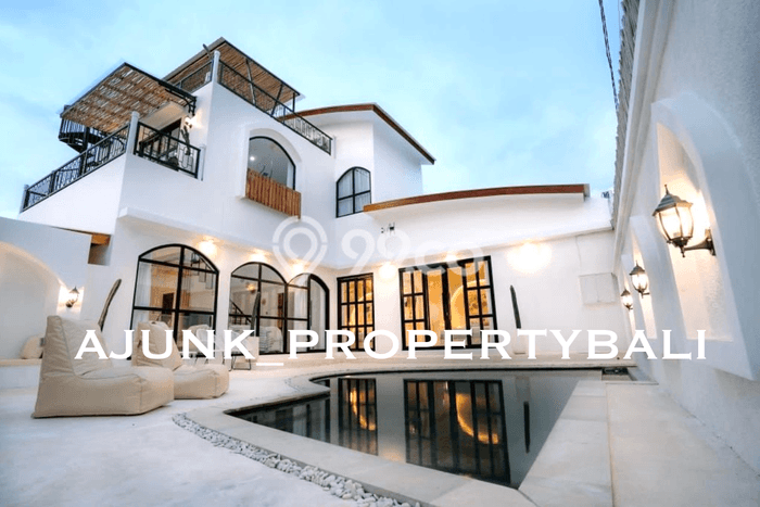 Vila di , Luas 300m2m², Lokasi Strategis Vila di , Luas 300m2m², Lokasi Strategis