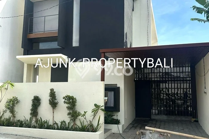 For Sale! Premium House LT 136m2 Desain Elegan di Kerobokan For Sale! Premium House LT 136m2 Desain Elegan di Kerobokan