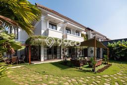 Rumah Mewah LB 360m2 Siap Pakai Desain Elegan di Kota Baru Parahyangan, Bandung Rumah Mewah LB 360m2 Siap Pakai Desain Elegan di Kota Baru Parahyangan, Bandung