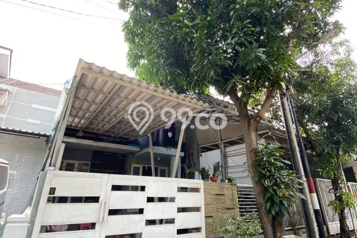 For Sale Rumah 2 Kamar Lokasi Ideal Nyaman dan Strategis di Rungkut For Sale Rumah 2 Kamar Lokasi Ideal Nyaman dan Strategis di Rungkut