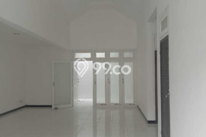 Rumah Modern 2 KT di Citraland Surabaya Unfurnished Rumah Modern 2 KT di Citraland Surabaya Unfurnished