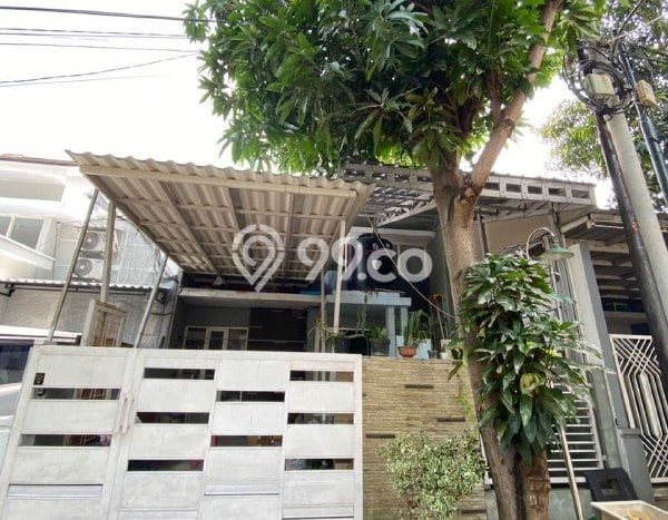 For Sale Rumah 2 Kamar Lokasi Ideal Nyaman dan Strategis di Rungkut For Sale Rumah 2 Kamar Lokasi Ideal Nyaman dan Strategis di Rungkut
