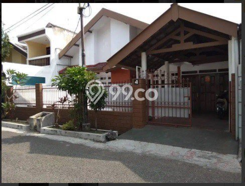 Rumah kawasan Gayungan, Surabaya, LT 240m2m² LB 200m2m² Rumah kawasan Gayungan, Surabaya, LT 240m2m² LB 200m2m²