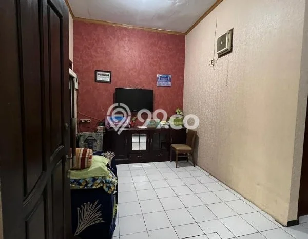 Dijual Rumah 4 Kamar Lokasi Ideal Bagus dan Strategis di Wiyung Dijual Rumah 4 Kamar Lokasi Ideal Bagus dan Strategis di Wiyung