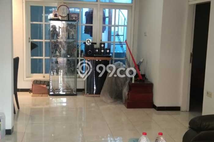 Dijual Rumah Strategis Bagus Punya 4 KT di Wiyung Surabaya SHM Dijual Rumah Strategis Bagus Punya 4 KT di Wiyung Surabaya SHM