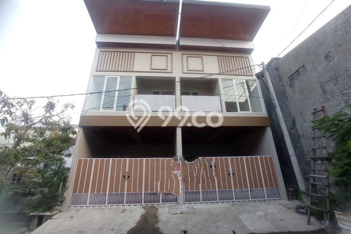 Dijual Cepat Rumah Bagus Siap Huni LB 130m2 di Wiyung, Surabaya Dijual Cepat Rumah Bagus Siap Huni LB 130m2 di Wiyung, Surabaya