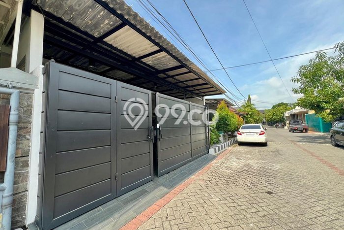Dijual Rumah Strategis Bagus Punya 5 KT di Wiyung Surabaya SHM Dijual Rumah Strategis Bagus Punya 5 KT di Wiyung Surabaya SHM