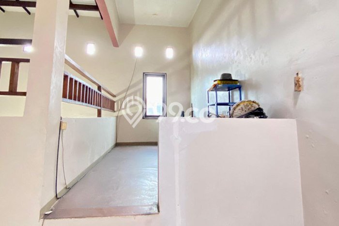 LISTING BARU! Rumah Strategis area Wiyung, LT 126m2m² Bangunan 126m2m² LISTING BARU! Rumah Strategis area Wiyung, LT 126m2m² Bangunan 126m2m²
