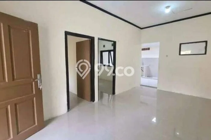Hunian Strategis 2 KT LB 84m2 Kondisi Bagus di Menganti Hunian Strategis 2 KT LB 84m2 Kondisi Bagus di Menganti