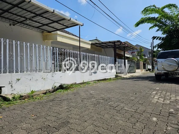 Disewakan Rumah Konsep Modern di Semarang Utara Semarang dengan 3 KT Disewakan Rumah Konsep Modern di Semarang Utara Semarang dengan 3 KT