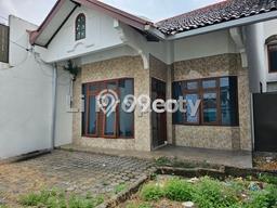 Rumah Cantik Siap Huni Di Semarang Tengah Luas 193m2 Aman Rumah Cantik Siap Huni Di Semarang Tengah Luas 193m2 Aman