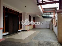 Rumah Eksklusif Siap Huni LT 234m2 di Banyumanik, Semarang Rumah Eksklusif Siap Huni LT 234m2 di Banyumanik, Semarang