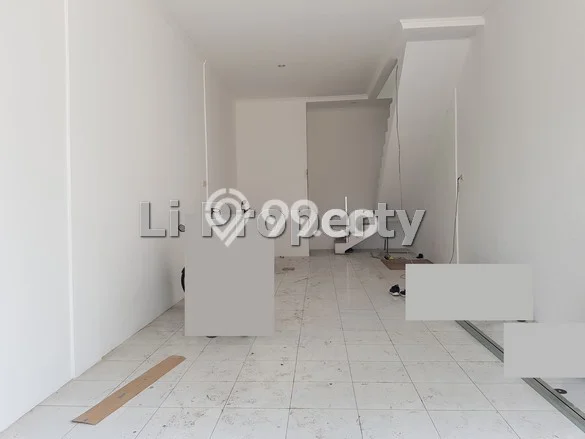 Untuk Dijual! Ruko di Ungaran Semarang LT 88m2 / LB 100m2 Kawasan Bisnis Untuk Dijual! Ruko di Ungaran Semarang LT 88m2 / LB 100m2 Kawasan Bisnis