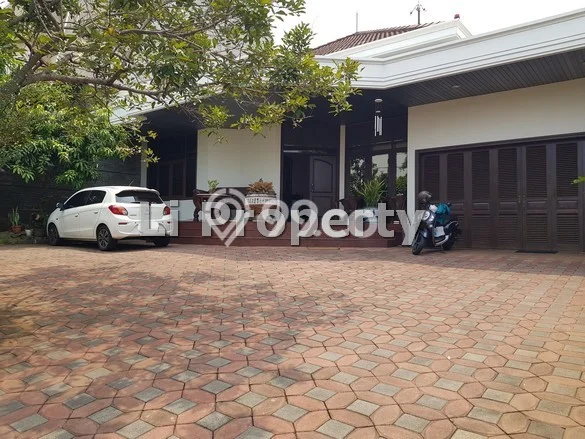 Rumah Luxury Modern Tanpa Renovasi di papandayan Semarang Rumah Luxury Modern Tanpa Renovasi di papandayan Semarang