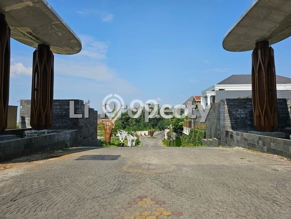 For Sale Rumah Elit Exclusive di Tembalang, Semarang For Sale Rumah Elit Exclusive di Tembalang, Semarang