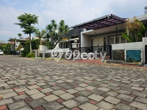 Rumah Disewakan Semarang LT 266m2 LB 150m2 Kawasan Jangli Rumah Disewakan Semarang LT 266m2 LB 150m2 Kawasan Jangli