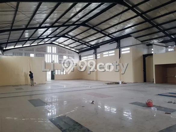 Untuk Dijual Gudang di Banyumanik Semarang LT 858m2 / LB 868m2 Untuk Dijual Gudang di Banyumanik Semarang LT 858m2 / LB 868m2