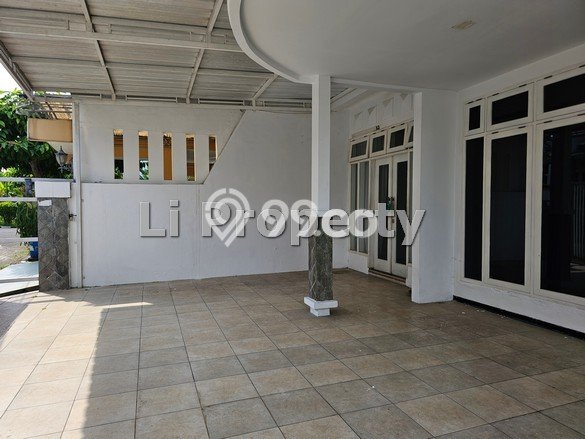 Dijual Cepat Rumah Bagus Siap Huni LB 120m2 di Banyumanik, Semarang Dijual Cepat Rumah Bagus Siap Huni LB 120m2 di Banyumanik, Semarang