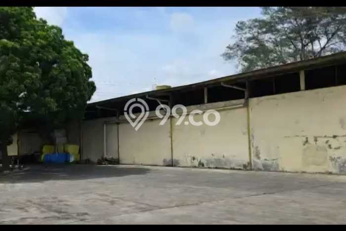FOR SALE! Pabrik di Sumedang Selatan Sumedang, LT 25000m2, LB 16000m2 FOR SALE! Pabrik di Sumedang Selatan Sumedang, LT 25000m2, LB 16000m2