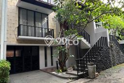 Rumah Sewa Jakarta Selatan LT 130m2 LB 300m2 Area Kemang Rumah Sewa Jakarta Selatan LT 130m2 LB 300m2 Area Kemang