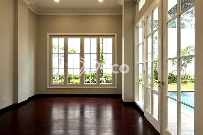Hot Offer Hunian Mewah Ideal dan Luas di Menteng, Jakarta Pusat Hot Offer Hunian Mewah Ideal dan Luas di Menteng, Jakarta Pusat