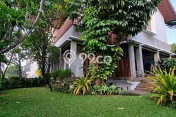 Hunian Modern dengan LT 636m2 & LB 1000m2 Dikontrakkan di Pondok Indah Hunian Modern dengan LT 636m2 & LB 1000m2 Dikontrakkan di Pondok Indah