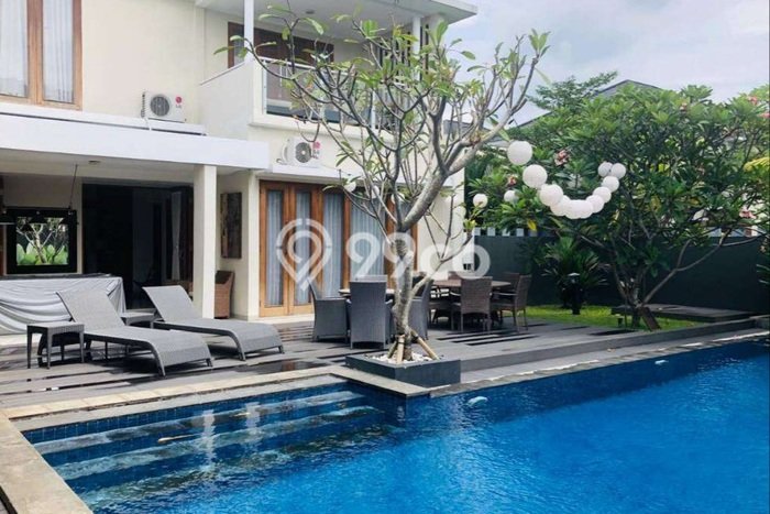 Rumah 5 KT 4 KM Luas Tanah 530m², LB 400m² di Mlati, Sleman Rumah 5 KT 4 KM Luas Tanah 530m², LB 400m² di Mlati, Sleman