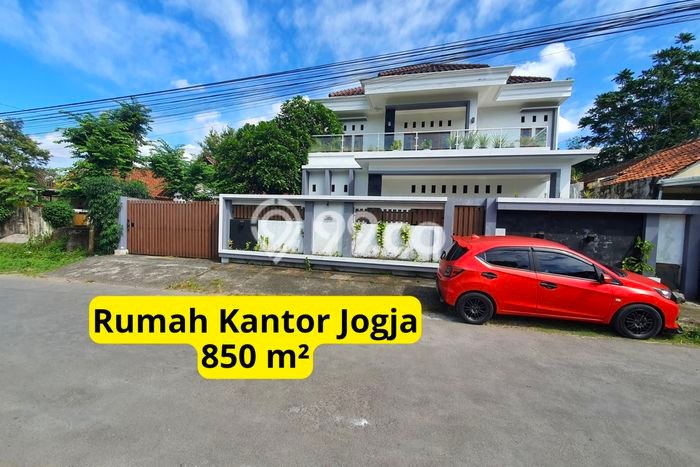 Dijual Rumah Mewah Elegan Dengan View Cantik di Maguwoharjo, Yogyakarta Dijual Rumah Mewah Elegan Dengan View Cantik di Maguwoharjo, Yogyakarta